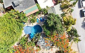 West Bay Lodge And Spa